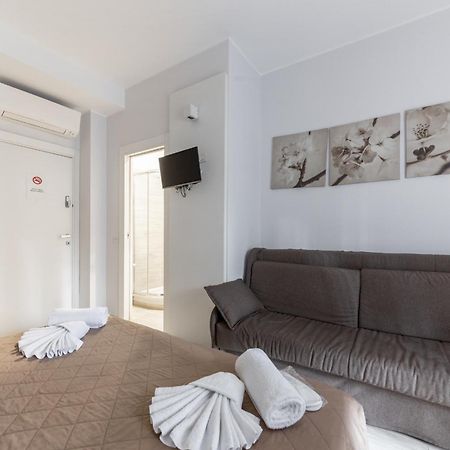 Chezromyk The Kosher B&B Милано Екстериор снимка