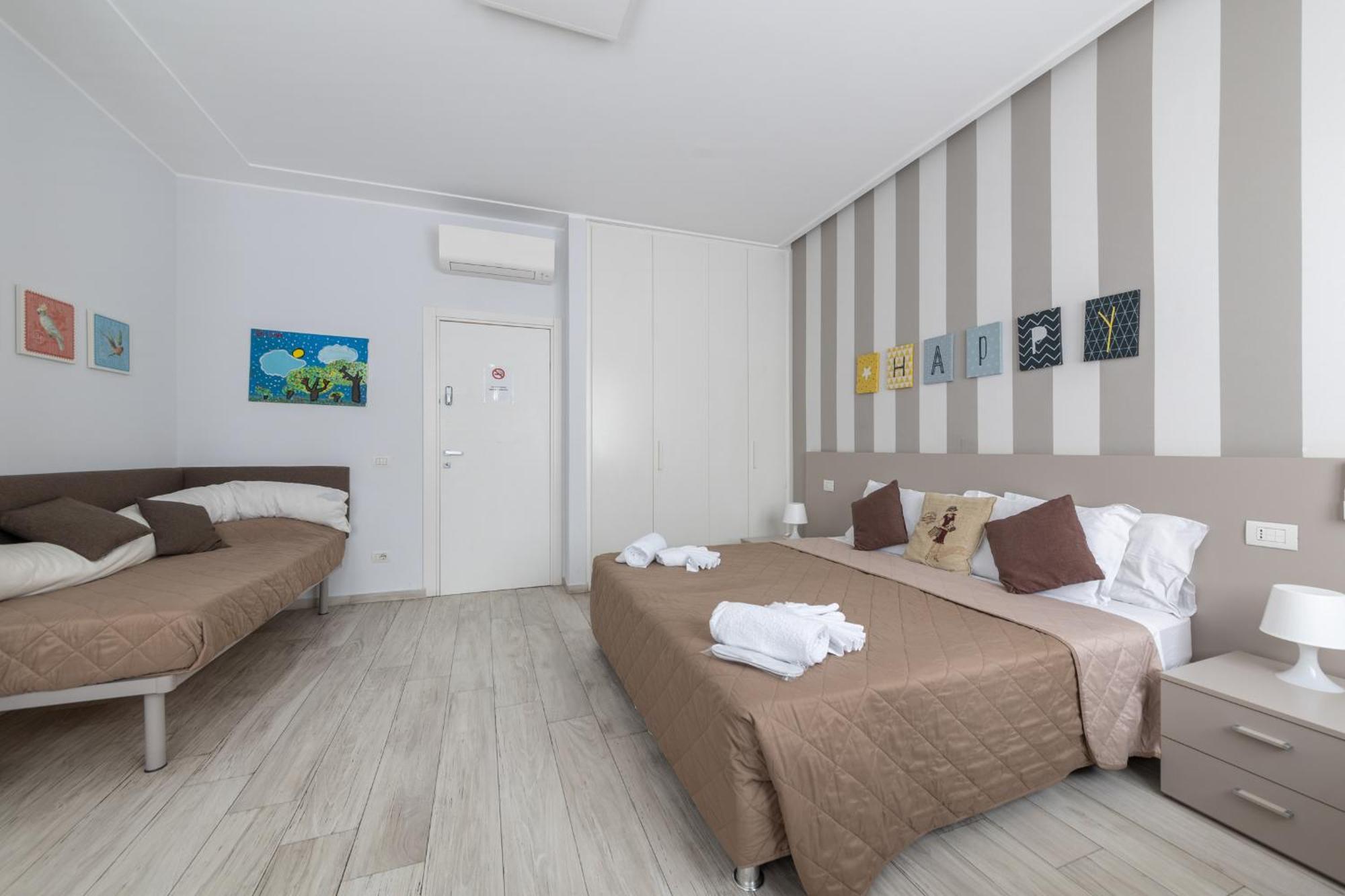 Chezromyk The Kosher B&B Милано Екстериор снимка