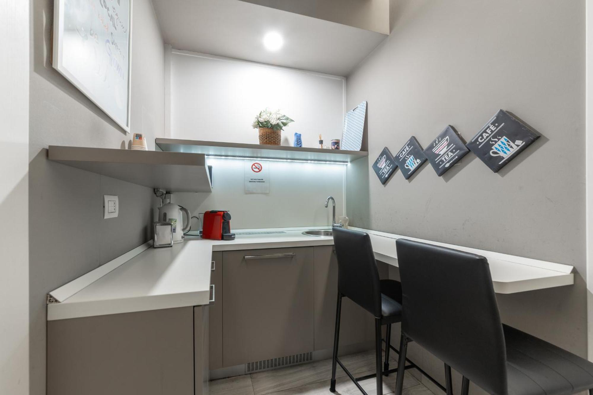 Chezromyk The Kosher B&B Милано Екстериор снимка